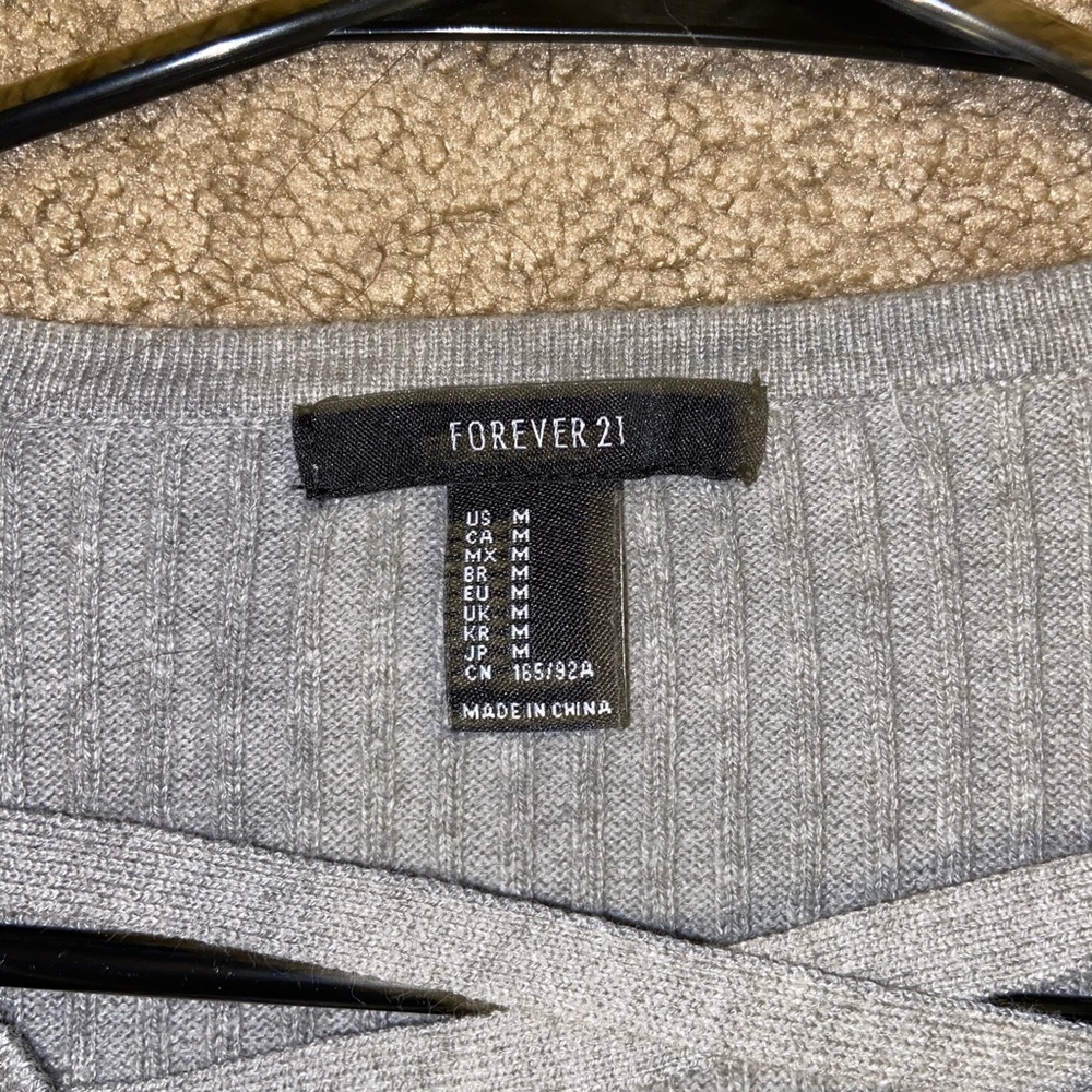 forever 21 grey long sleeve shirt - Picture 2 of 3